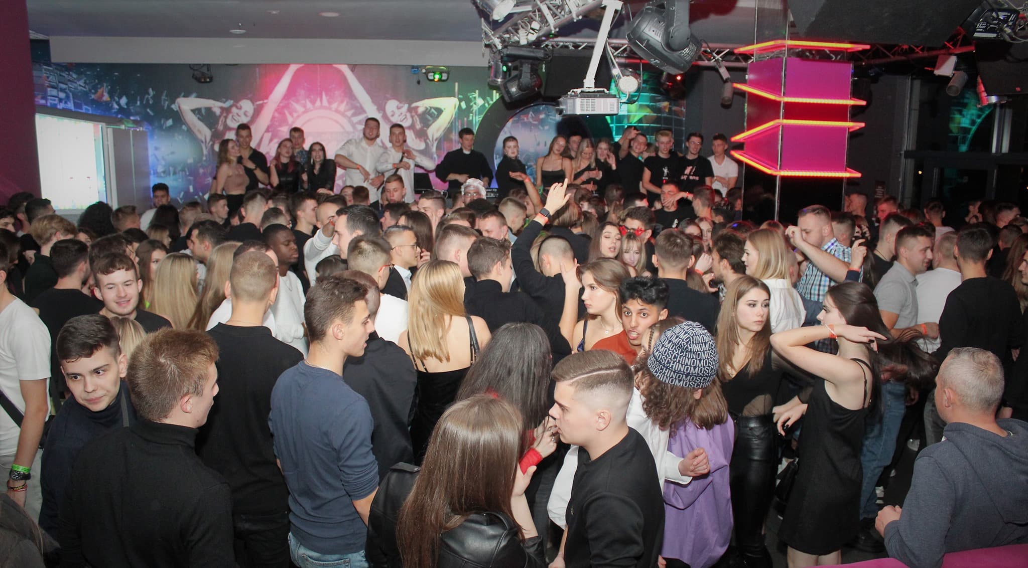 MK Bowling & Kosmos Club