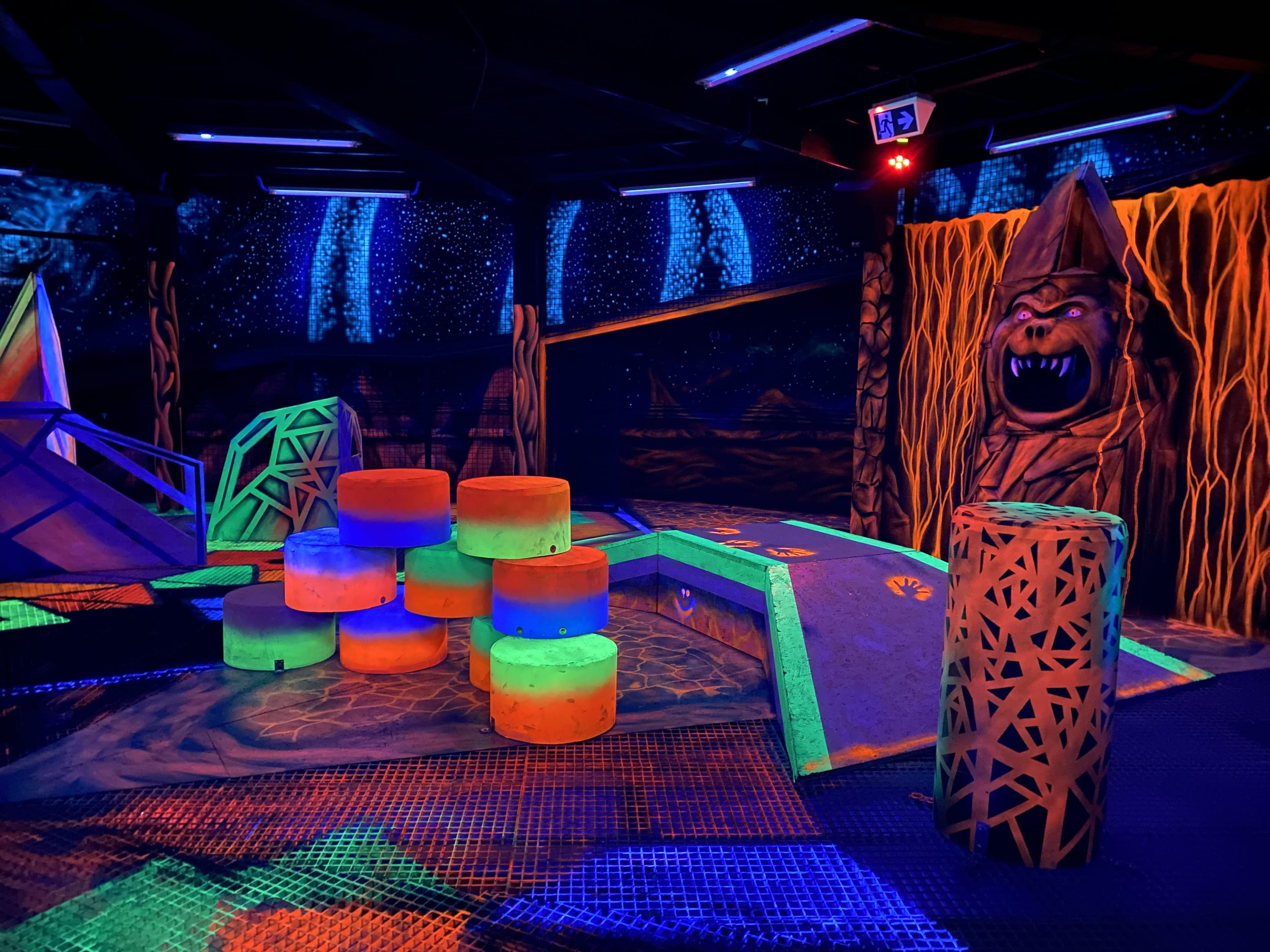 LASER WARS-Laserowe Centrum Rozrywki
