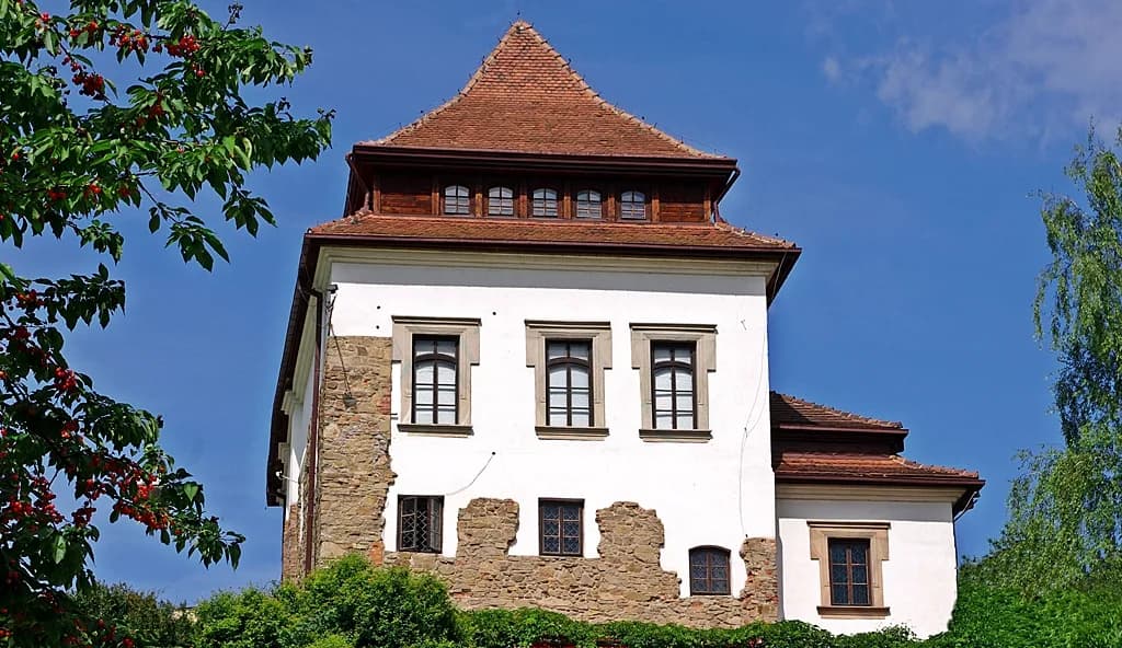Muzeum - Dwory Karwacjanów i Gładyszów w Gorlicach