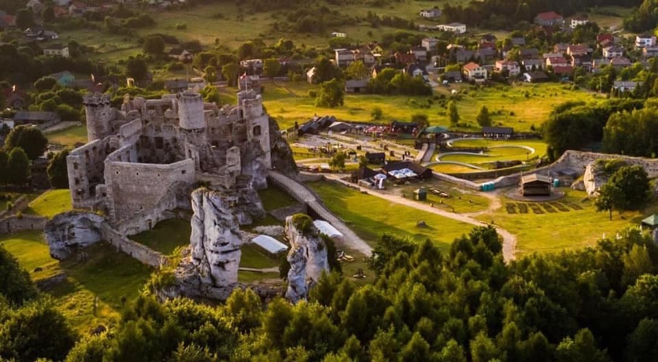 Mini Park Linowy, Dom Legend I Strachów i Park Rozrywki - Park Ogrodzieniec - Nr 1 w Zabawie i Edukacji