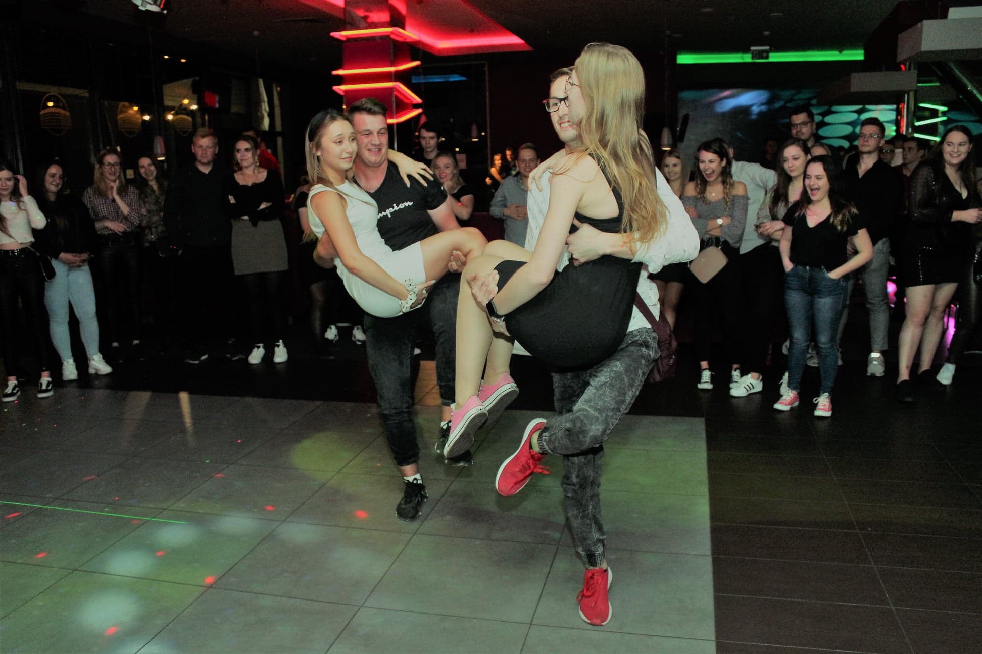MK Bowling & Kosmos Club