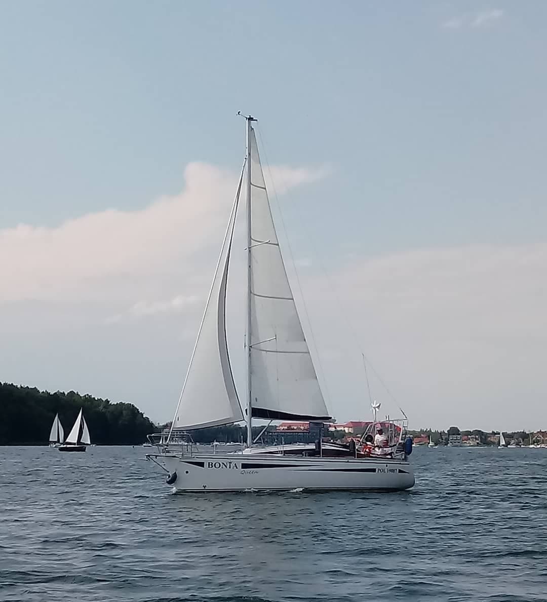 Makabo Yacht