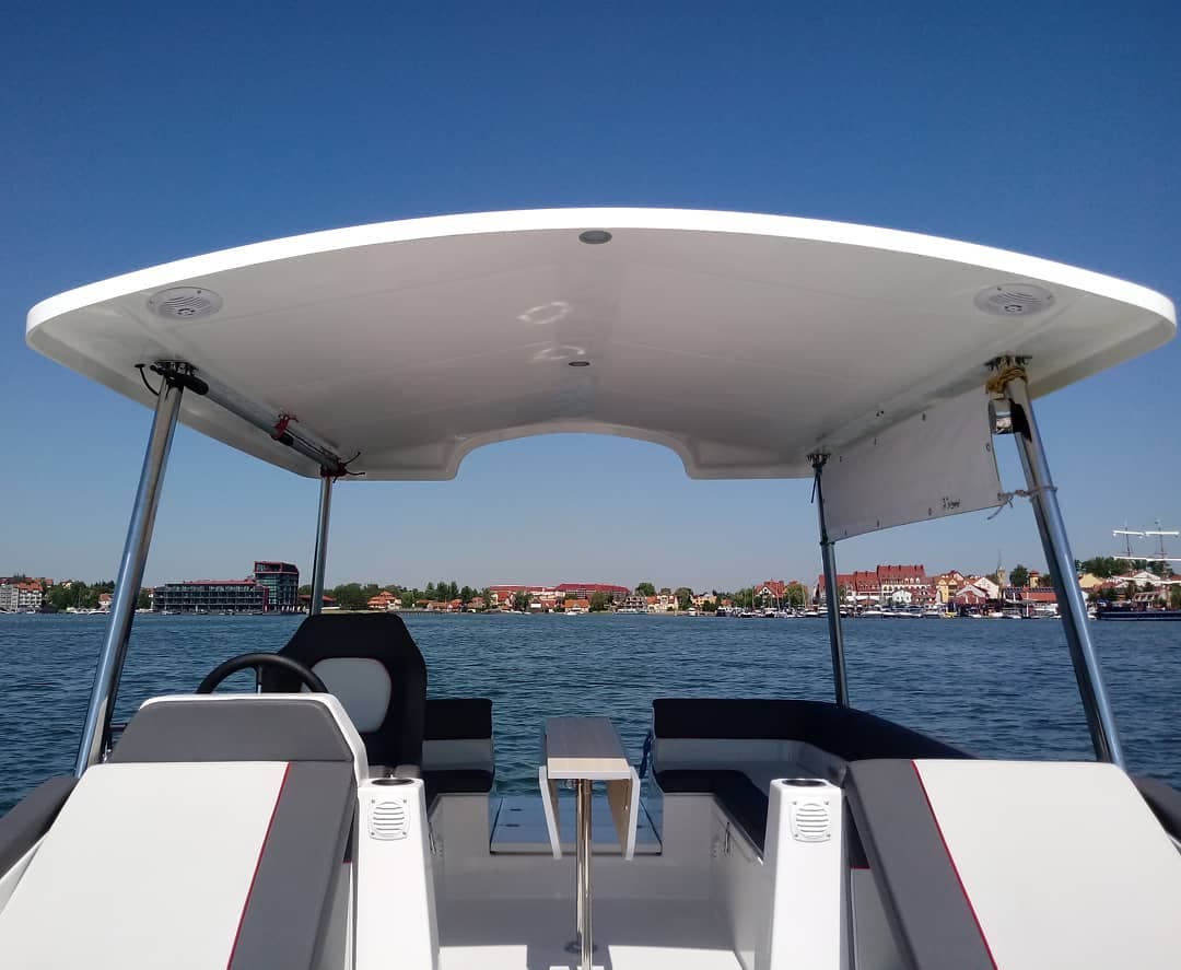 Makabo Yacht